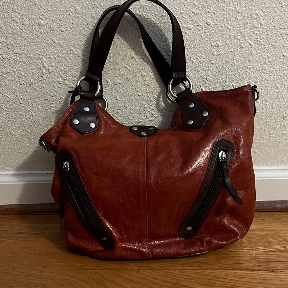 Vintage Ellington leather handbag. Gorgeous, unique. Leather. Burnt orange. $80